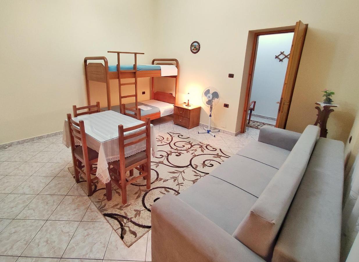 Artur'S Apartment Гирокастра Экстерьер фото