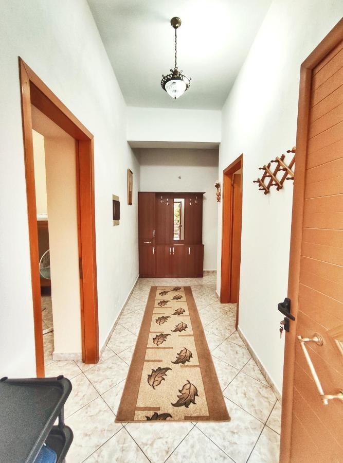Artur'S Apartment Гирокастра Экстерьер фото