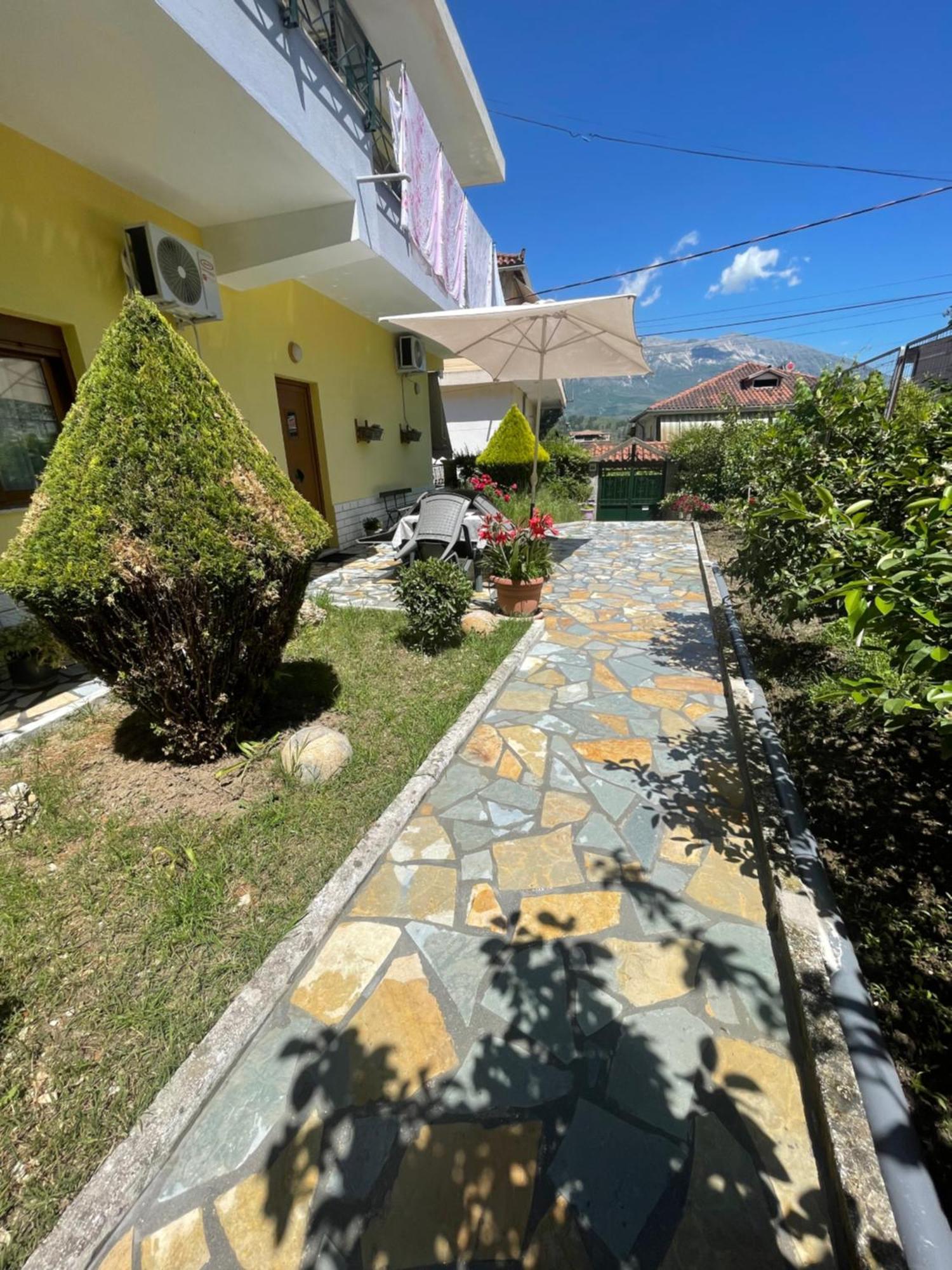Artur'S Apartment Гирокастра Экстерьер фото